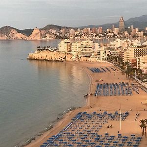 Benidorm 1ª línea playa Levante, garage, wifi, climatización